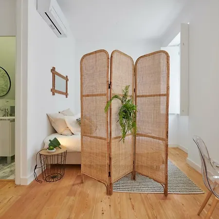 Apartment Rosario In Graca Lisbon