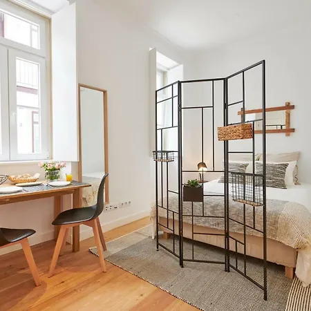 Apartment Rosario In Graca Lisbon